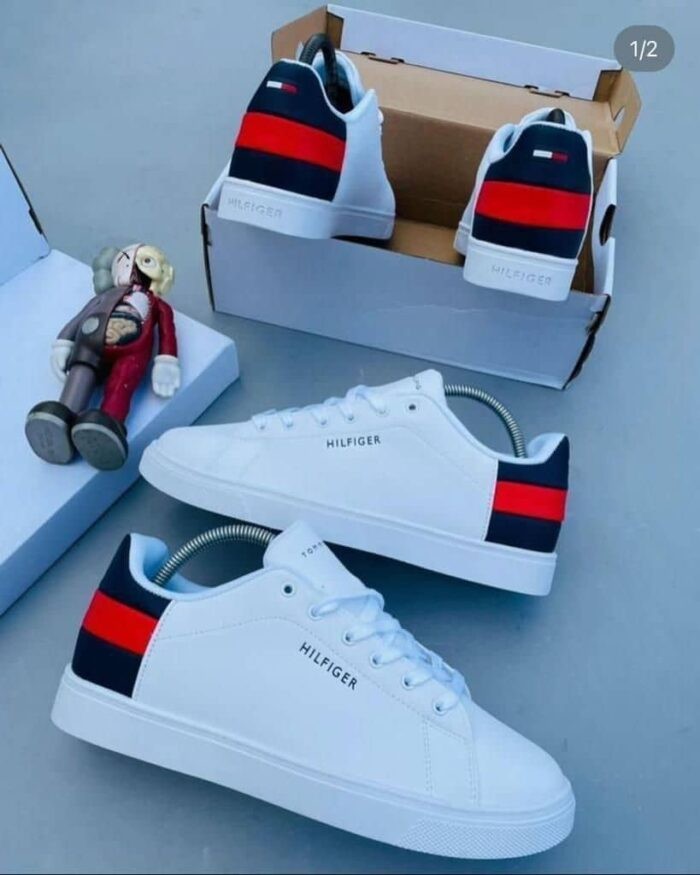 TOMMY HILFIGER SNEAKERS